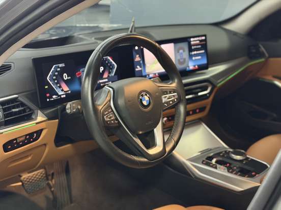 BMW-320i-2022