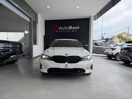 BMW 320i 2.0 16V TURBO GASOLINA SPORT AUTOMÁTICO