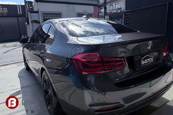 BMW-320i-2017