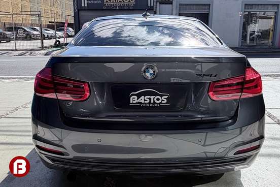 BMW-320i-2017