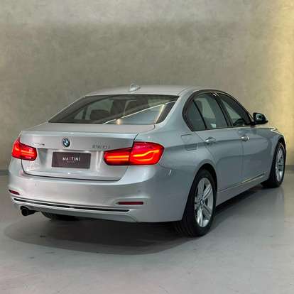 BMW-320i-2015