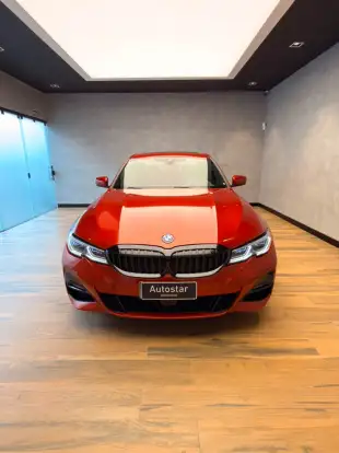 BMW-330e-2021