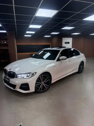 BMW 330i 2.0 16V TURBO GASOLINA M SPORT AUTOMÁTICO