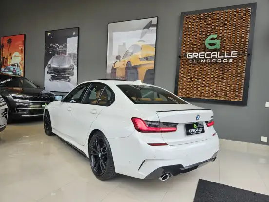 BMW-330i-2.0 16V TURBO GASOLINA M SPORT AUTOMÁTICO BMW-330i-2019