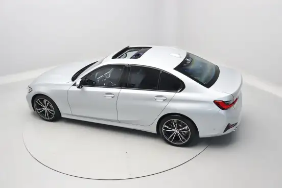 BMW-330i-2019