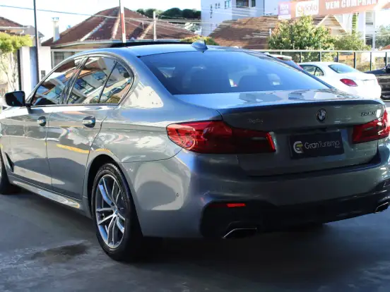 BMW-530i-2.0 16V TURBO GASOLINA M SPORT AUTOMÁTICO BMW-530i-2017