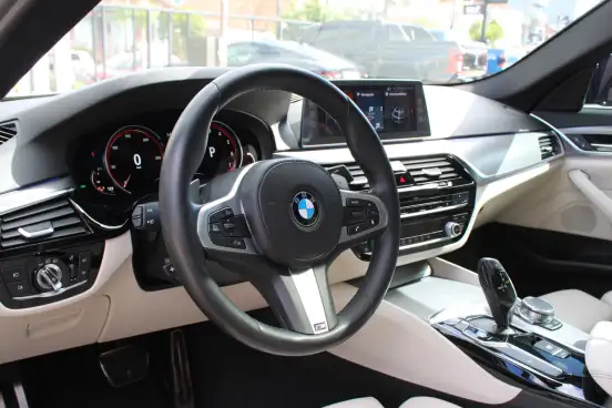 BMW-530i-2017