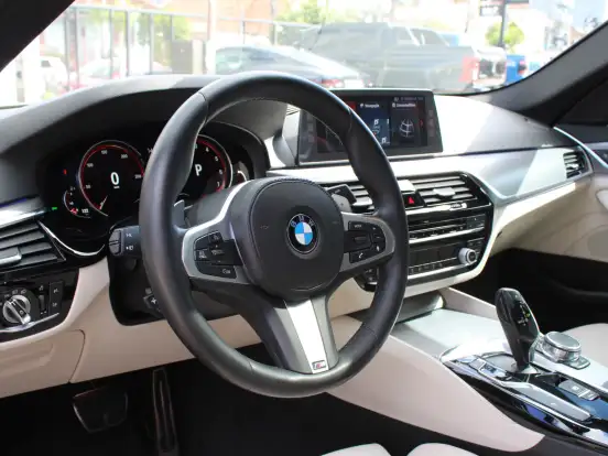 BMW-530i-2.0 16V TURBO GASOLINA M SPORT AUTOMÁTICO BMW-530i-2017