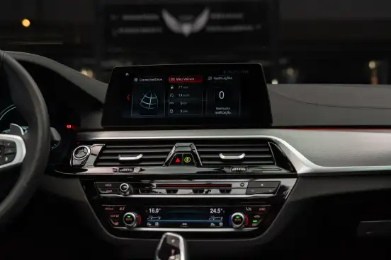 BMW-540i-2017