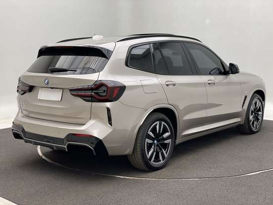 BMW-iX3-ELÉTRICO M SPORT BMW-iX3-2023