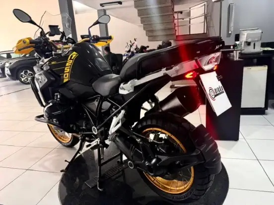 BMW-R 1250 GS PREMIUM 40 ANOS BMW-R 1250 GS PREMIUM 40 ANOS-2022