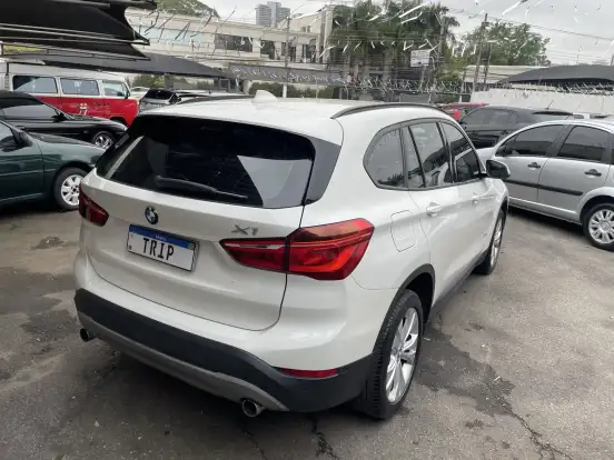 BMW-X1-2.0 16V TURBO ACTIVEFLEX SDRIVE20I 4P AUTOMÁTICO BMW-X1-2016