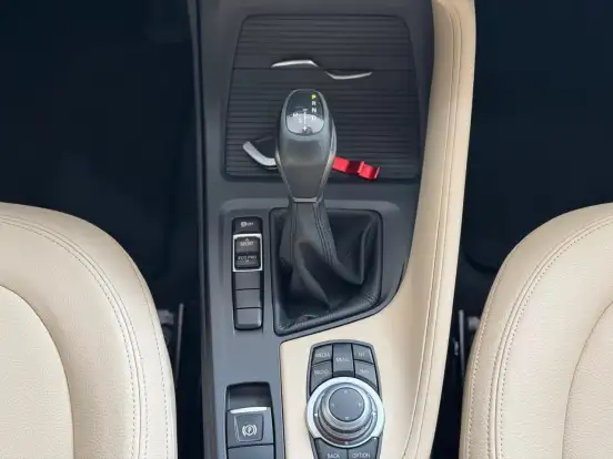 BMW-X1-2016