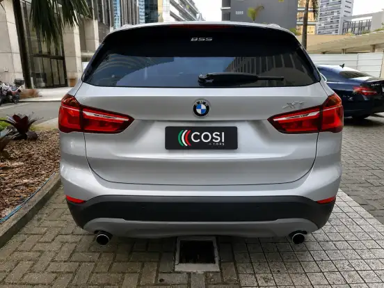 BMW-X1-2.0 16V TURBO GASOLINA SDRIVE20I GP 4P AUTOMÁTICO BMW-X1-2016