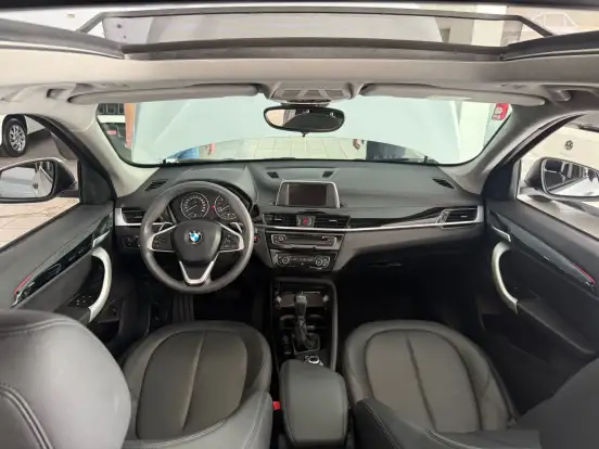 BMW-X1-2.0 16V TURBO GASOLINA SDRIVE20I X-LINE 4P AUTOMÁTICO BMW-X1-2016