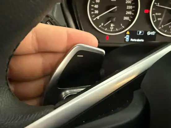BMW-X1-2.0 16V TURBO GASOLINA SDRIVE20I X-LINE 4P AUTOMÁTICO BMW-X1-2016