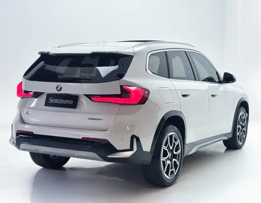 BMW-X1-2024