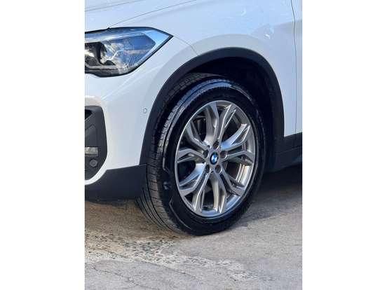 BMW-X1-2021