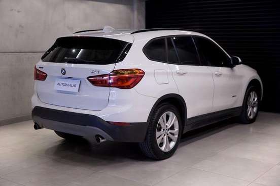 BMW-X1-2.0 16V TURBO ACTIVEFLEX SDRIVE20I 4P AUTOMÁTICO BMW-X1-2017