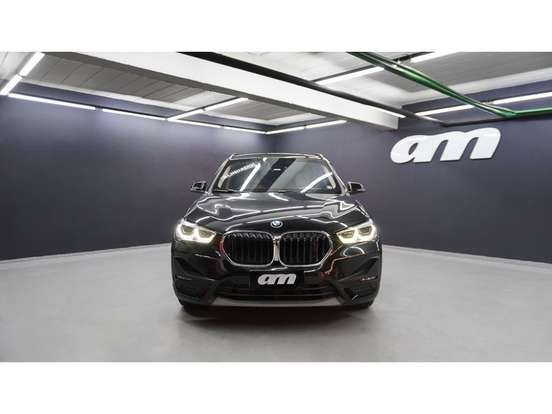 BMW-X1-2021