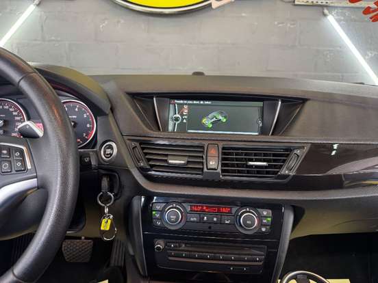 BMW-X1-2013