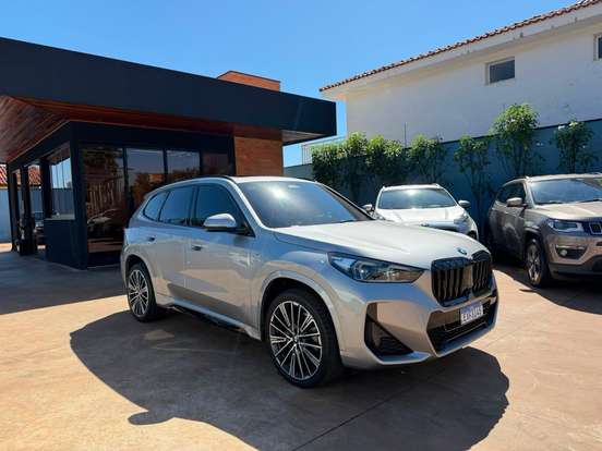 BMW-X1-2023