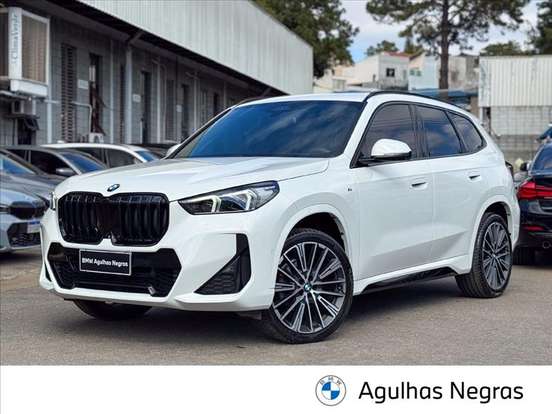 BMW-X1-2024