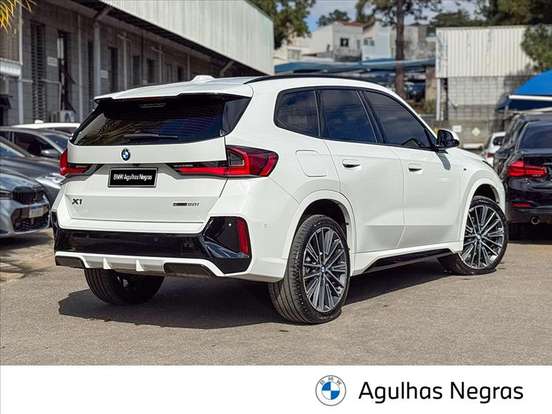 BMW-X1-2024