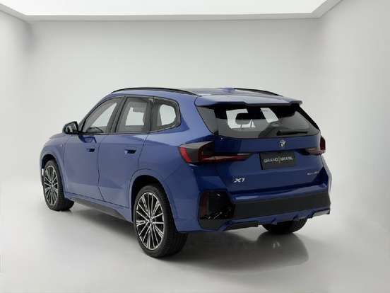 BMW-X1-2024