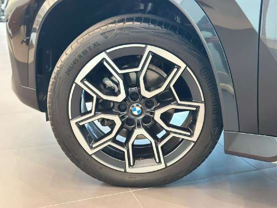 BMW-X1-2.0 16V TURBO GASOLINA SDRIVE20I X-LINE STEPTRONIC BMW-X1-2025