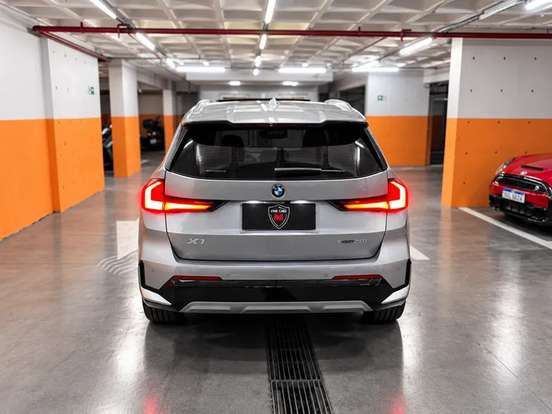BMW-X1-2023
