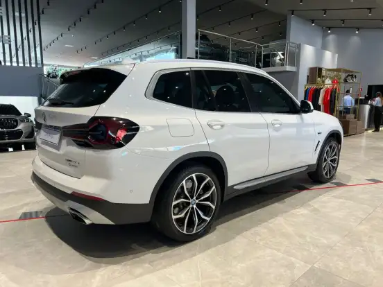BMW-X3-2021