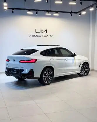 BMW-X4-2021