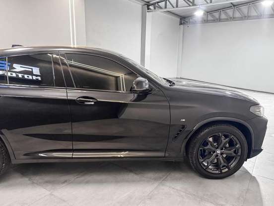BMW-X4-2023