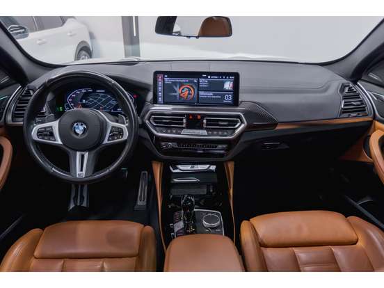 BMW-X4-2022