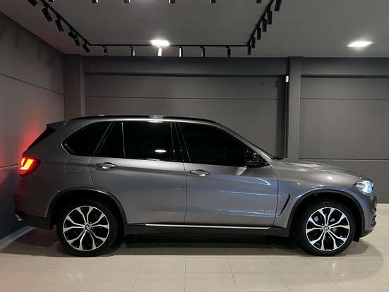 BMW-X5-2017