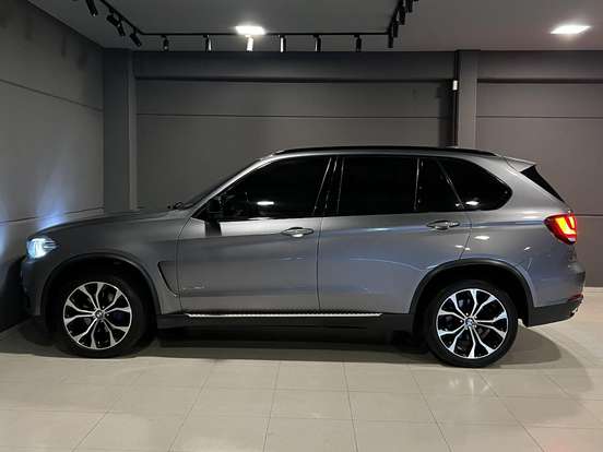 BMW-X5-2017