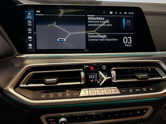 BMW-X5-2021