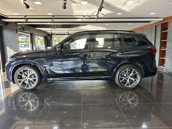 BMW-X5-3.0 I6 TURBO HÍBRIDO XDRIVE50E M SPORT AUTOMÁTICO BMW-X5-2024