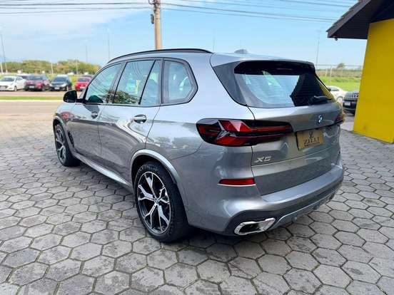 BMW-X5-3.0 I6 TURBO HÍBRIDO XDRIVE50E M SPORT AUTOMÁTICO BMW-X5-2024