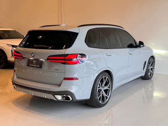BMW-X5-2024