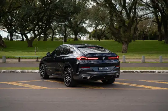 BMW-X6-2023