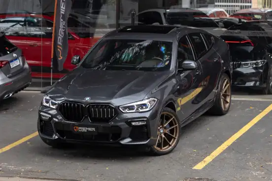 BMW-X6-2021