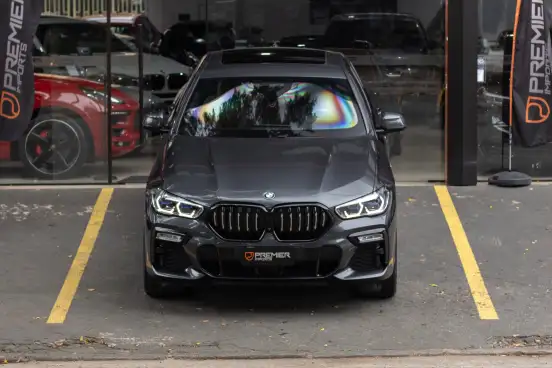 BMW-X6-2021