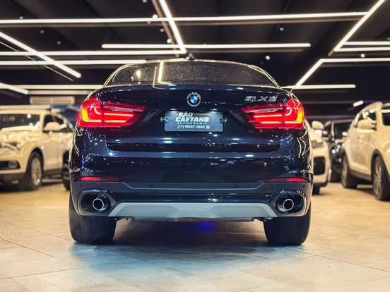 BMW-X6-3.0 35I 4X4 COUPÉ 6 CILINDROS 24V GASOLINA 4P AUTOMÁTICO BMW-X6-2015