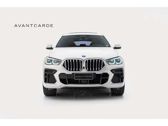 BMW-X6-2022