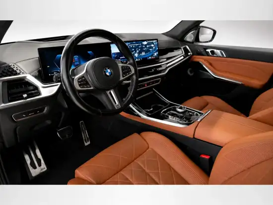 BMW-X7-4.4 V8 GASOLINA M60i STEPTRONIC BMW-X7-2024