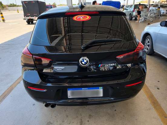 BMW-120i-2016