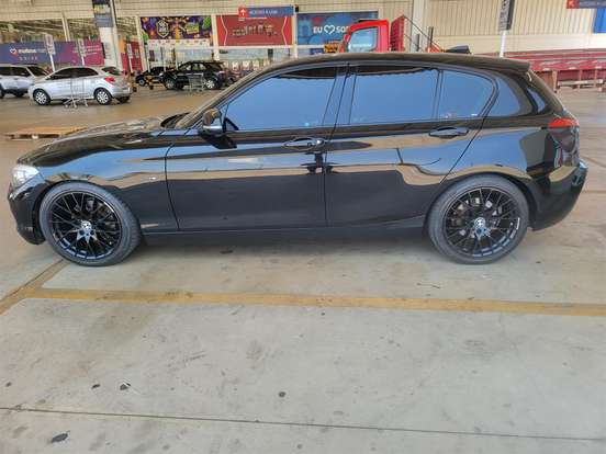 BMW-120i-2016