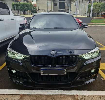 BMW-320i-2018